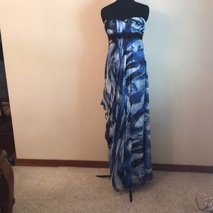 BCBGMAXAZRIA Formal dress